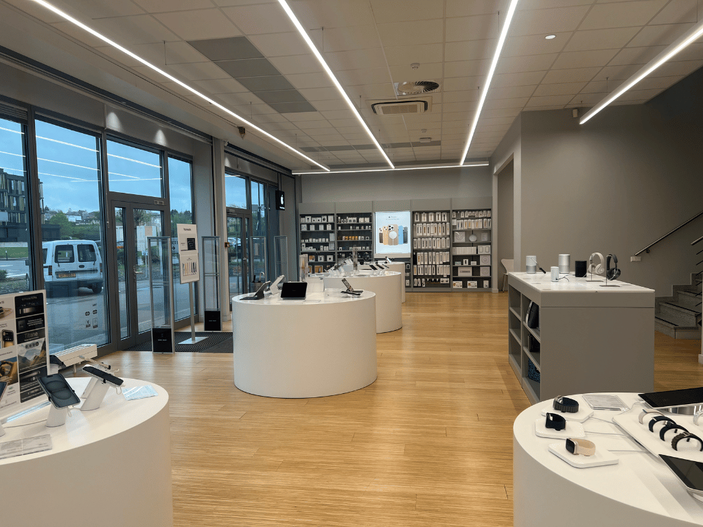 Estimez votre ancien appareil en ligne ou apportez le directement dans l'une de nos boutiques où nos experts l'évalueront soigneusement. Ils vous informeront ensuite des différentes options disponibles, qu'il s'agisse d'un échange, d'une revente, d'un rec